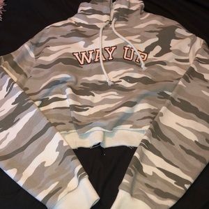 Camo crop top hoodie